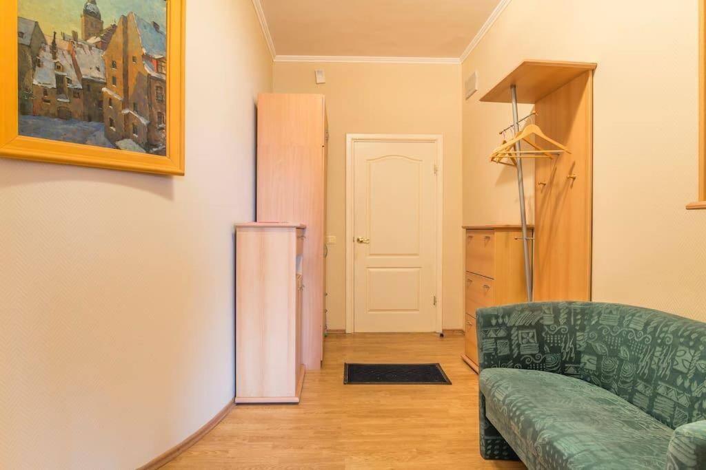 Old Town Apartment Next To Saint Peter'S Church Riga Exterior foto